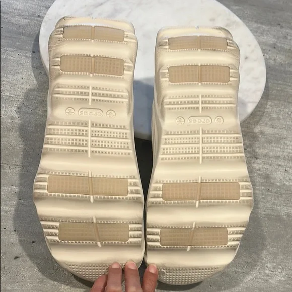 CROCS Tundra Echo Trainer’s Off-White unisex size M10  W12 - Picture 9 of 11